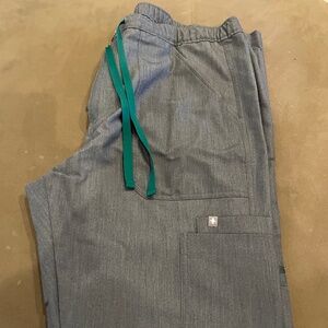 new figs cairo pants graphite size large